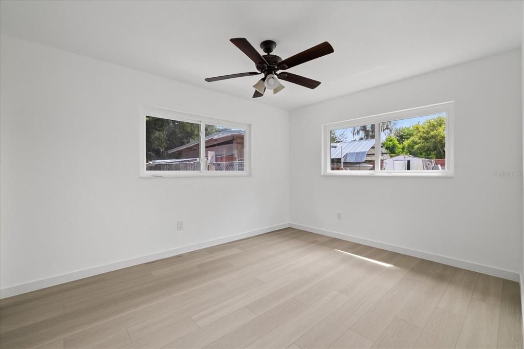 En Venta: $410,000 (4 camas, 2 baños, 1540 Pies cuadrados)
