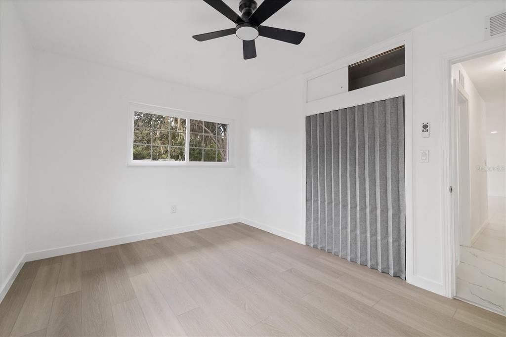 En Venta: $410,000 (4 camas, 2 baños, 1540 Pies cuadrados)
