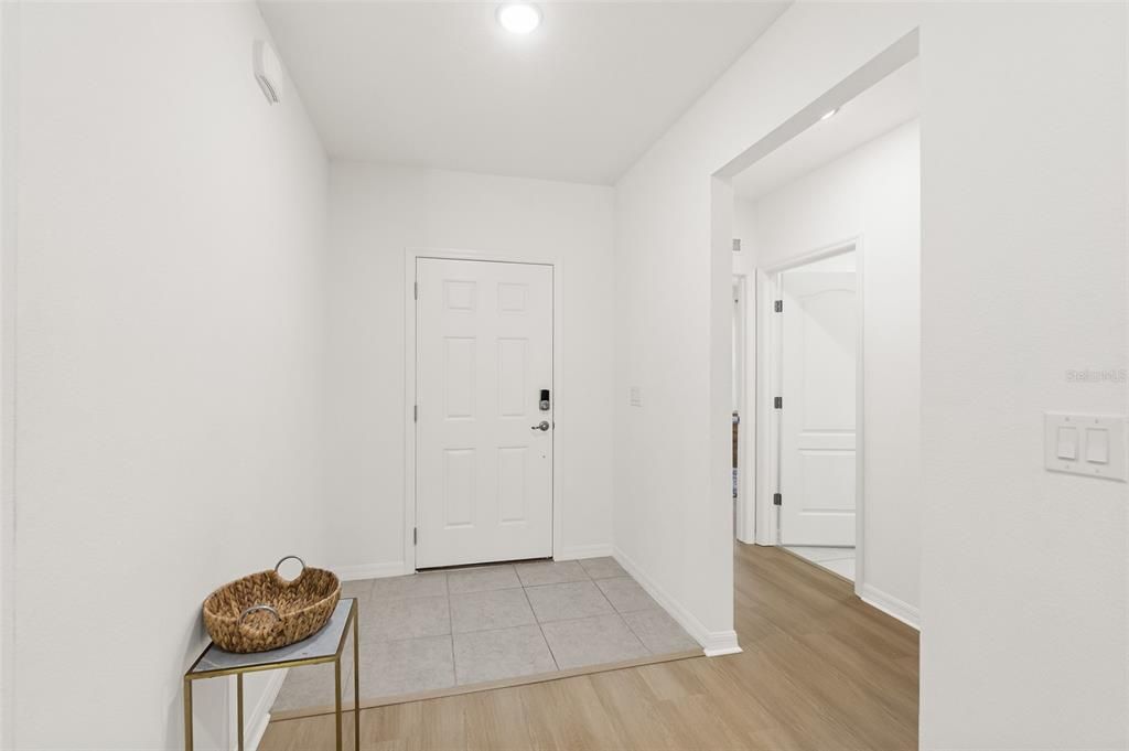 For Sale: $339,900 (4 beds, 2 baths, 1878 Square Feet)