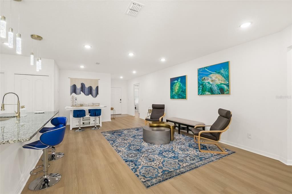 For Sale: $339,900 (4 beds, 2 baths, 1878 Square Feet)