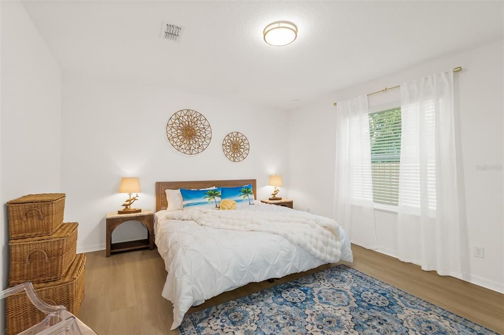 For Sale: $339,900 (4 beds, 2 baths, 1878 Square Feet)