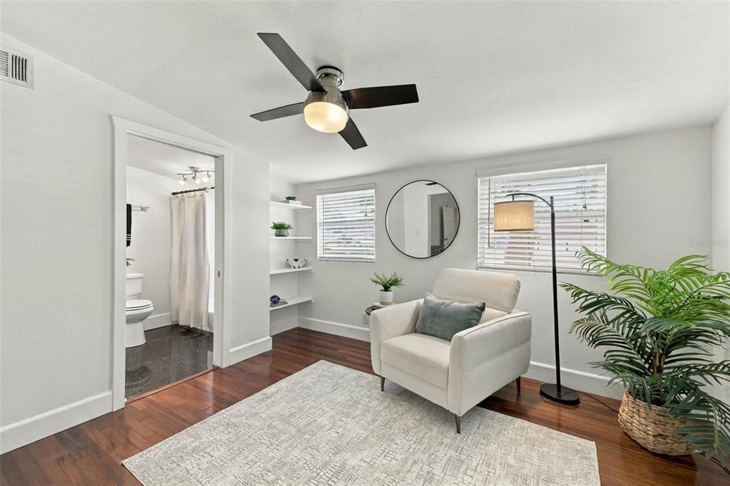 For Sale: $499,900 (2 beds, 2 baths, 1380 Square Feet)