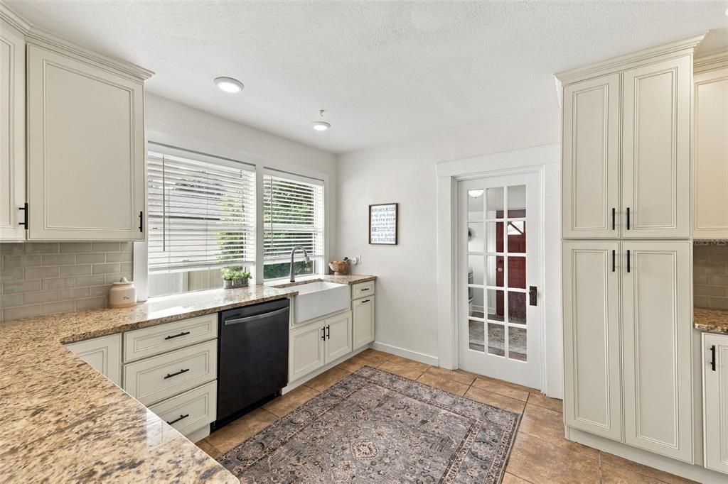 For Sale: $499,900 (2 beds, 2 baths, 1380 Square Feet)