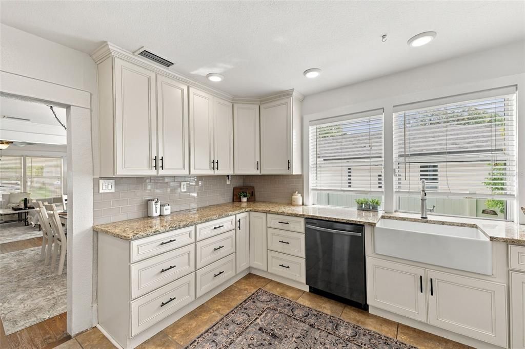 For Sale: $499,900 (2 beds, 2 baths, 1380 Square Feet)