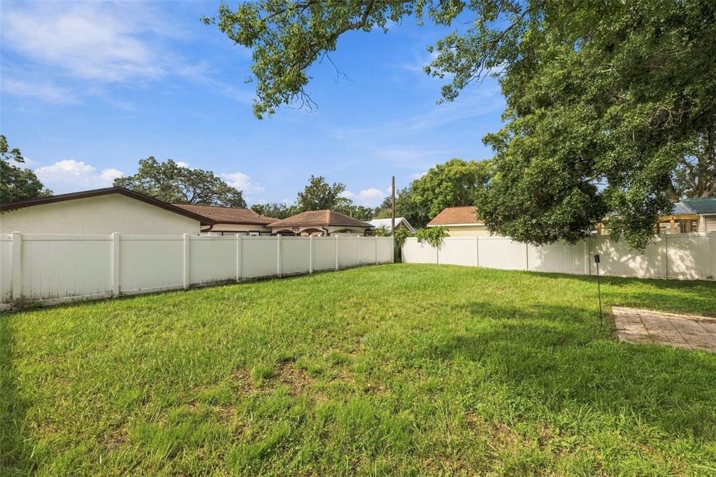 For Sale: $499,900 (2 beds, 2 baths, 1380 Square Feet)