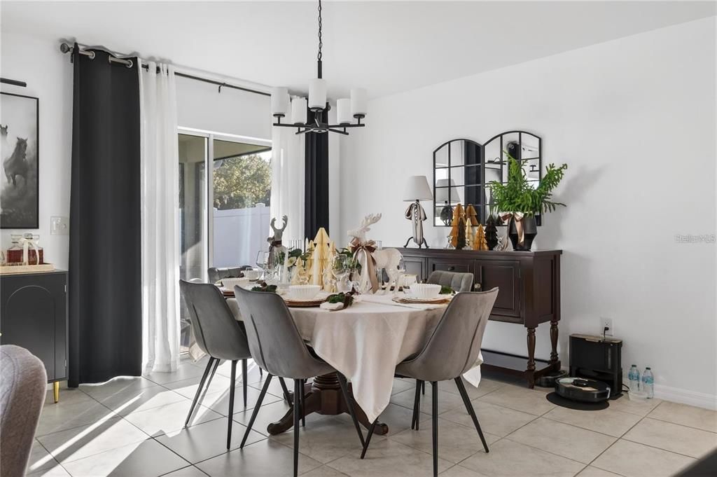 For Sale: $386,000 (4 beds, 2 baths, 1696 Square Feet)