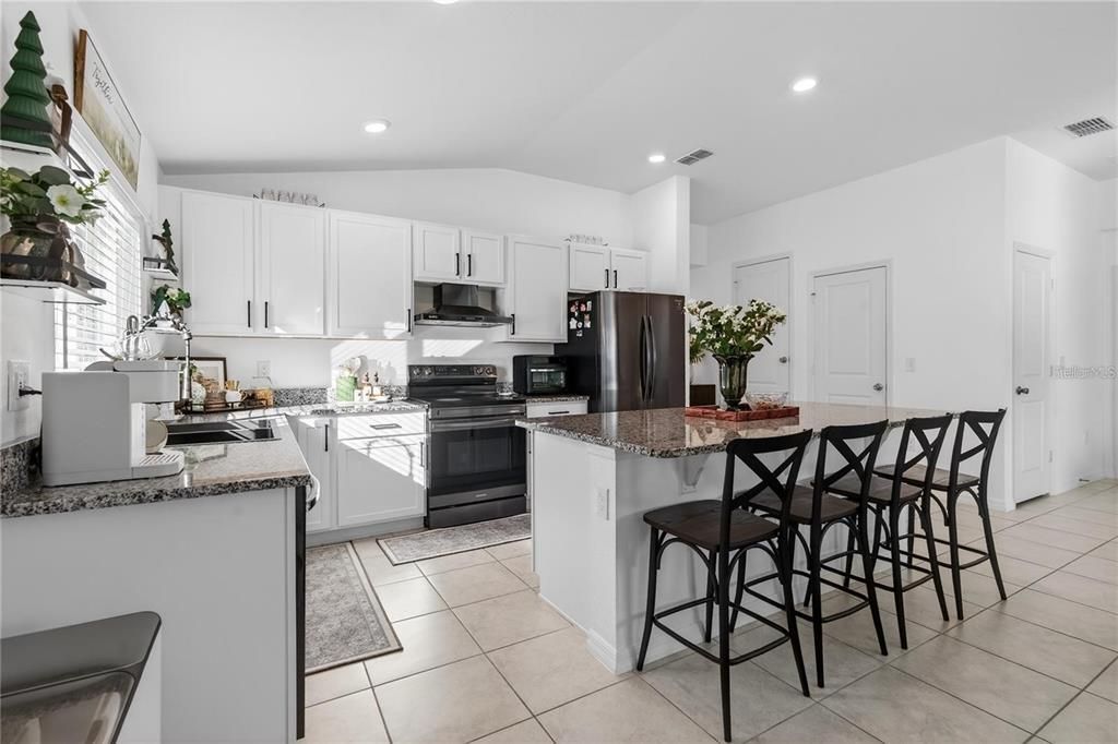 For Sale: $386,000 (4 beds, 2 baths, 1696 Square Feet)