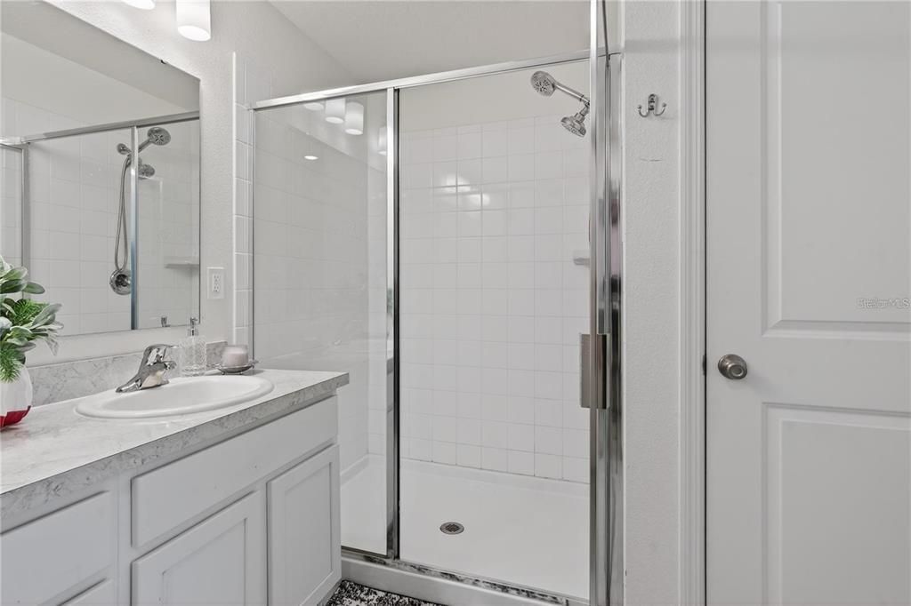 For Sale: $386,000 (4 beds, 2 baths, 1696 Square Feet)