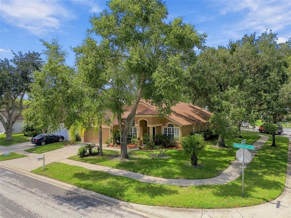 En Venta: $415,000 (3 camas, 2 baños, 2036 Pies cuadrados)