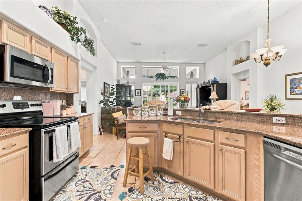 En Venta: $415,000 (3 camas, 2 baños, 2036 Pies cuadrados)