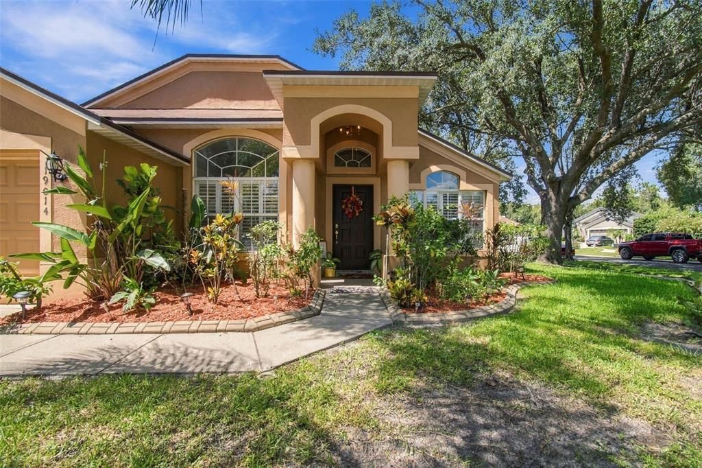 En Venta: $415,000 (3 camas, 2 baños, 2036 Pies cuadrados)