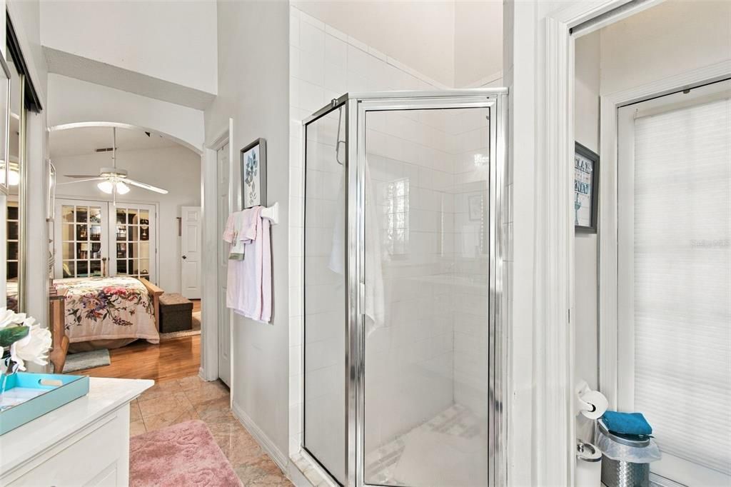 En Venta: $415,000 (3 camas, 2 baños, 2036 Pies cuadrados)