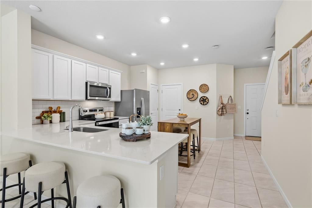 For Sale: $315,000 (3 beds, 2 baths, 1736 Square Feet)