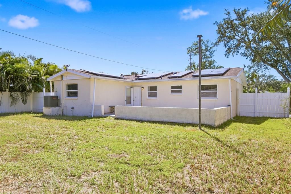 For Sale: $310,000 (3 beds, 2 baths, 1202 Square Feet)