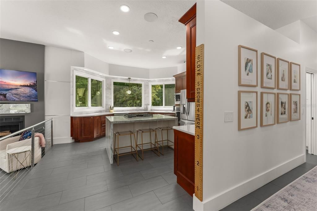 En Venta: $1,369,000 (5 camas, 3 baños, 3274 Pies cuadrados)
