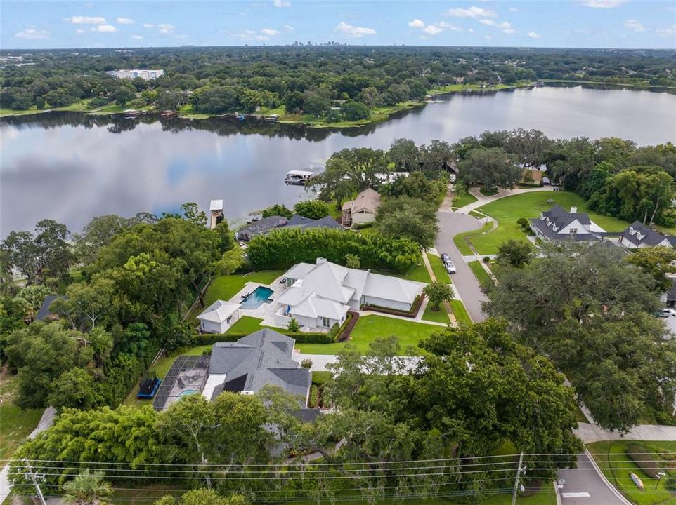 En Venta: $1,369,000 (5 camas, 3 baños, 3274 Pies cuadrados)