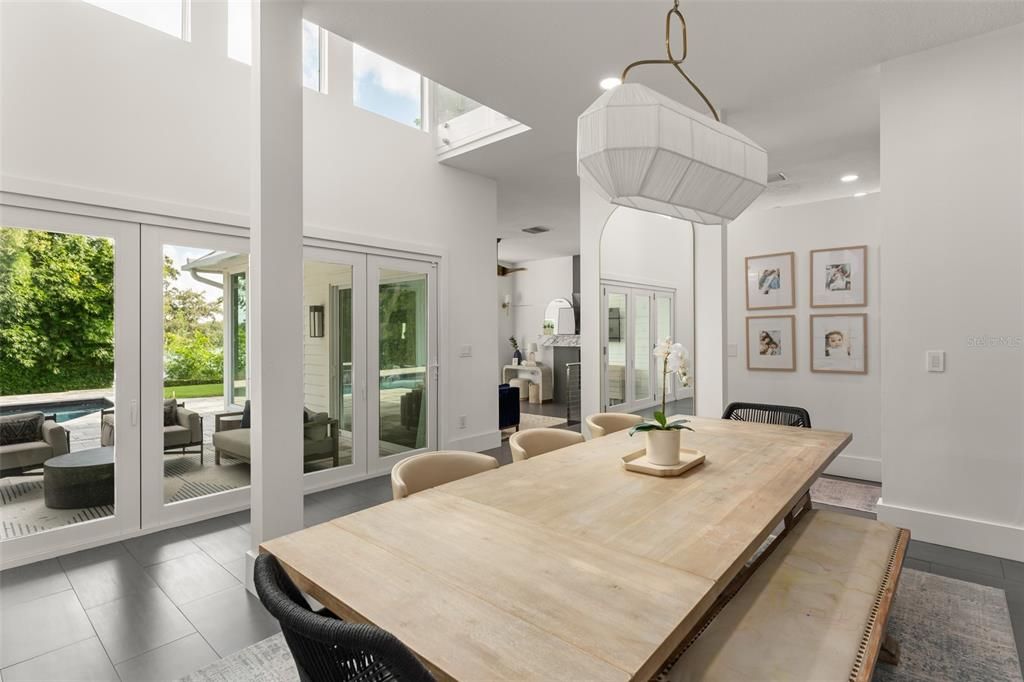 En Venta: $1,369,000 (5 camas, 3 baños, 3274 Pies cuadrados)