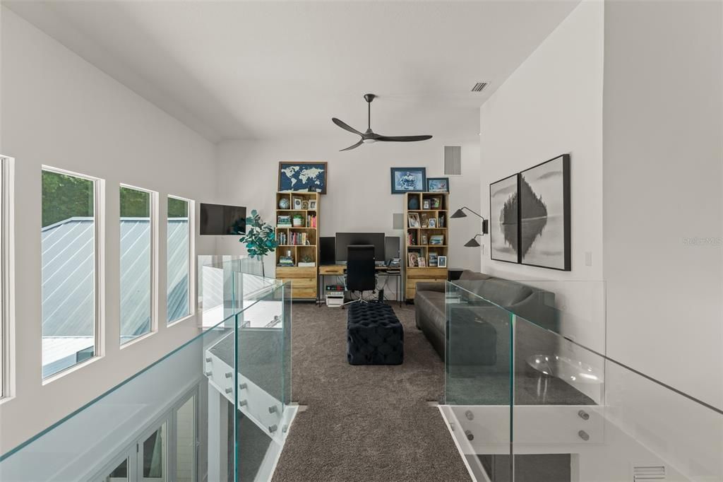 En Venta: $1,369,000 (5 camas, 3 baños, 3274 Pies cuadrados)