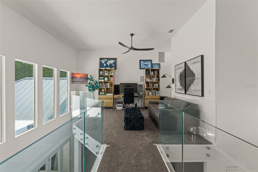 En Venta: $1,369,000 (5 camas, 3 baños, 3274 Pies cuadrados)