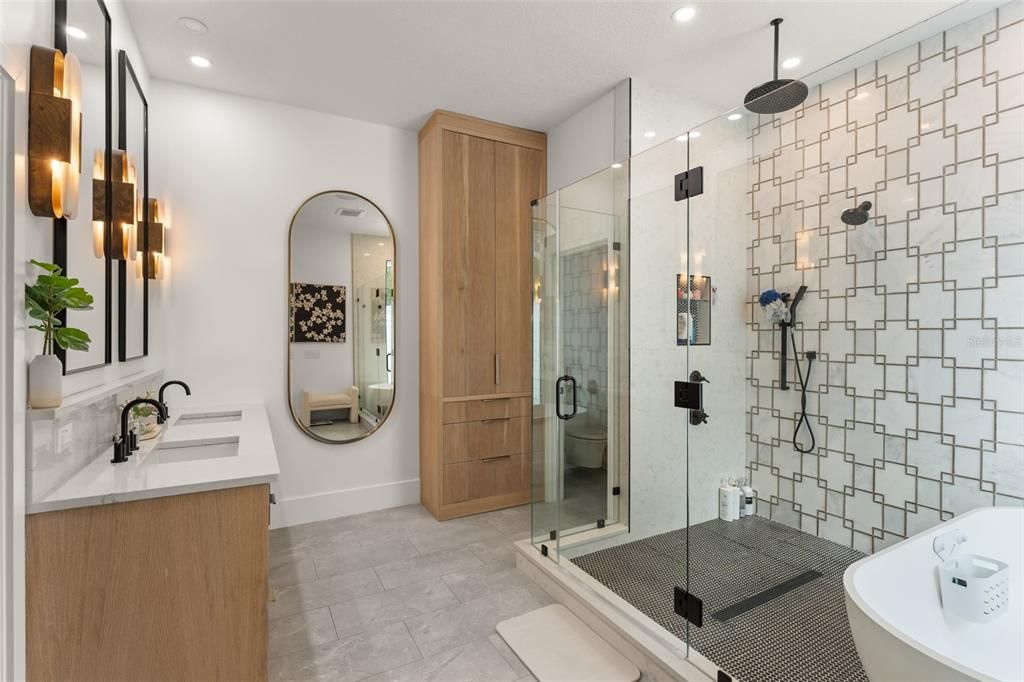 En Venta: $1,369,000 (5 camas, 3 baños, 3274 Pies cuadrados)