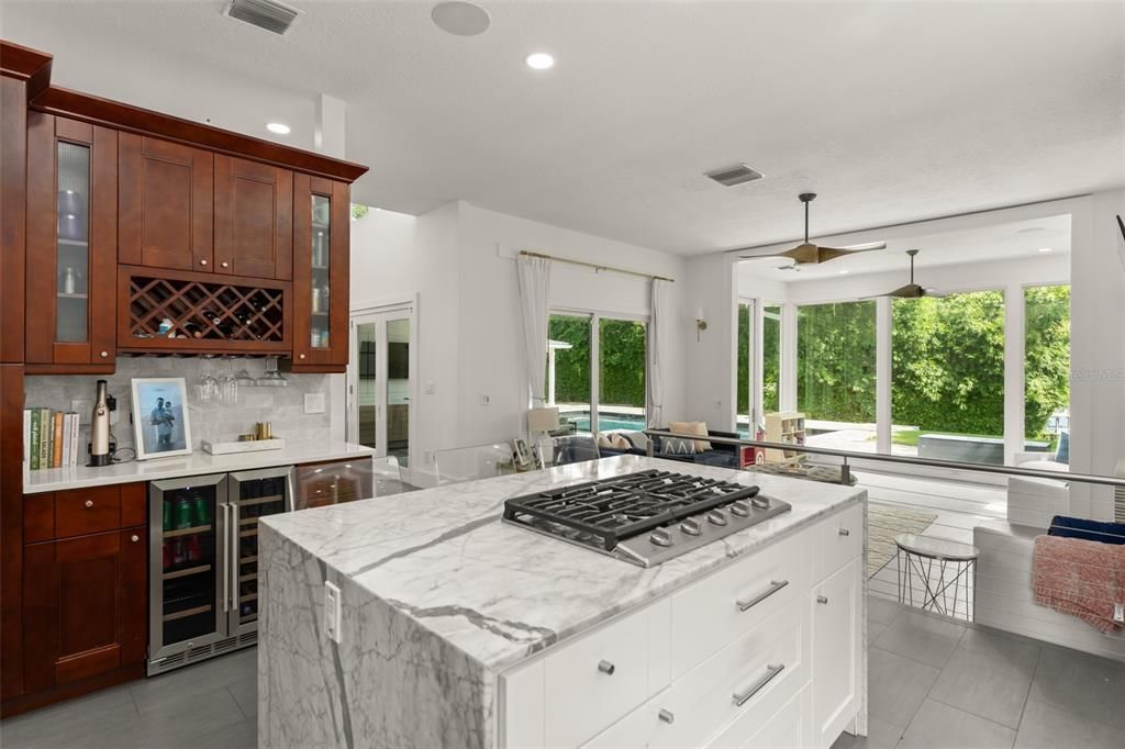 En Venta: $1,369,000 (5 camas, 3 baños, 3274 Pies cuadrados)