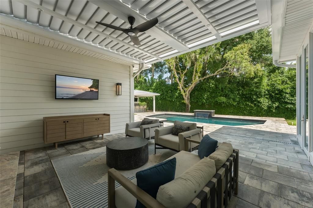 En Venta: $1,369,000 (5 camas, 3 baños, 3274 Pies cuadrados)