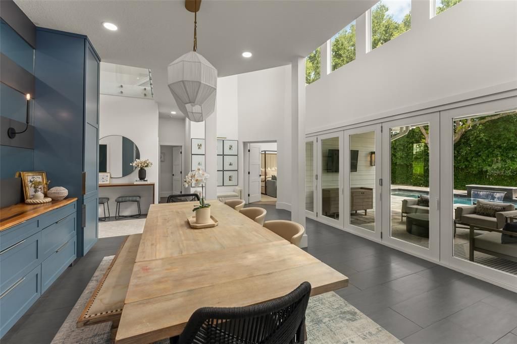 En Venta: $1,369,000 (5 camas, 3 baños, 3274 Pies cuadrados)
