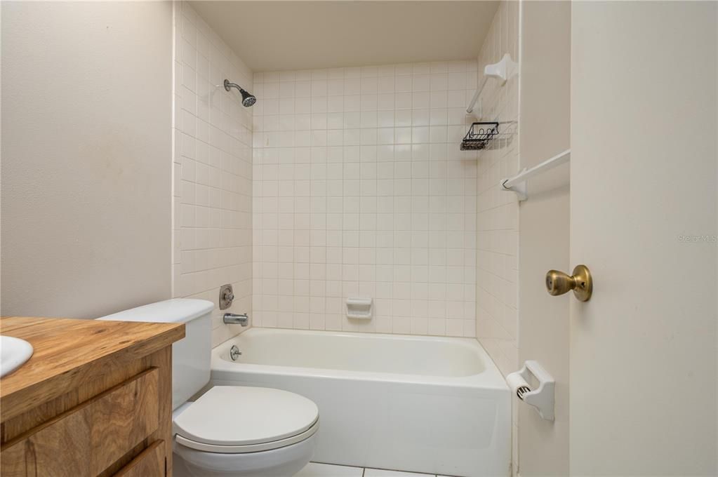 For Sale: $237,900 (3 beds, 2 baths, 1313 Square Feet)