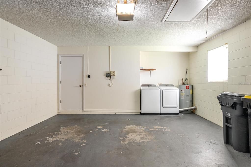 For Sale: $237,900 (3 beds, 2 baths, 1313 Square Feet)