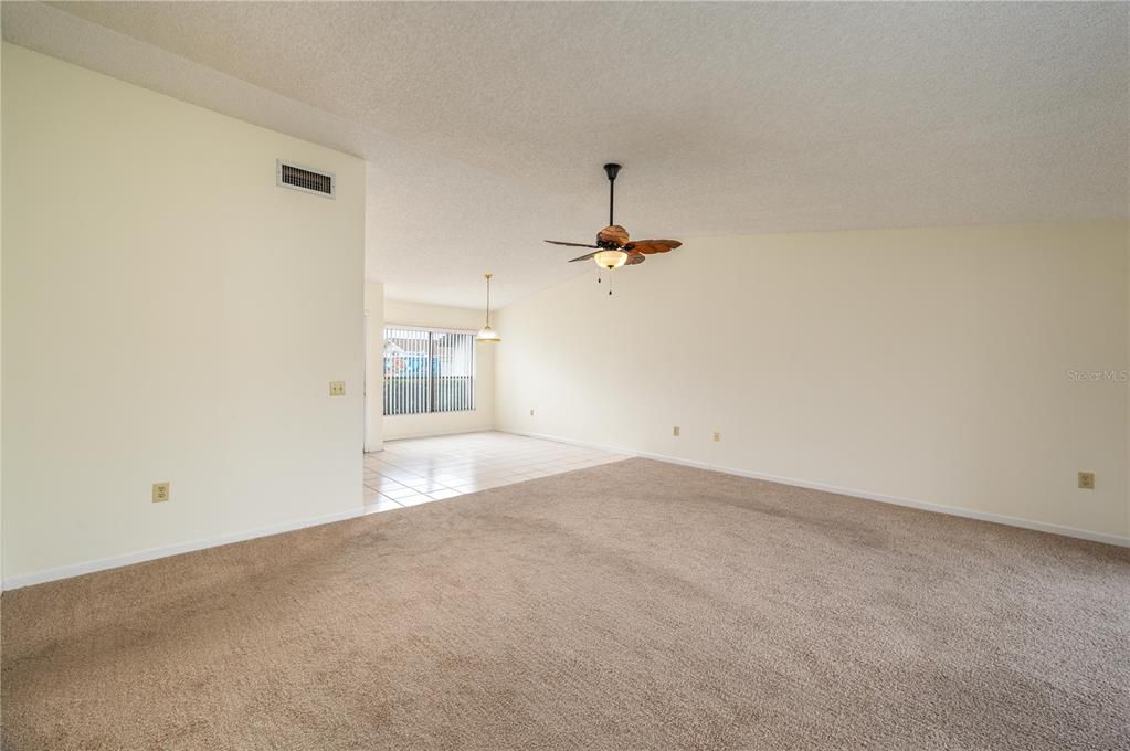For Sale: $237,900 (3 beds, 2 baths, 1313 Square Feet)