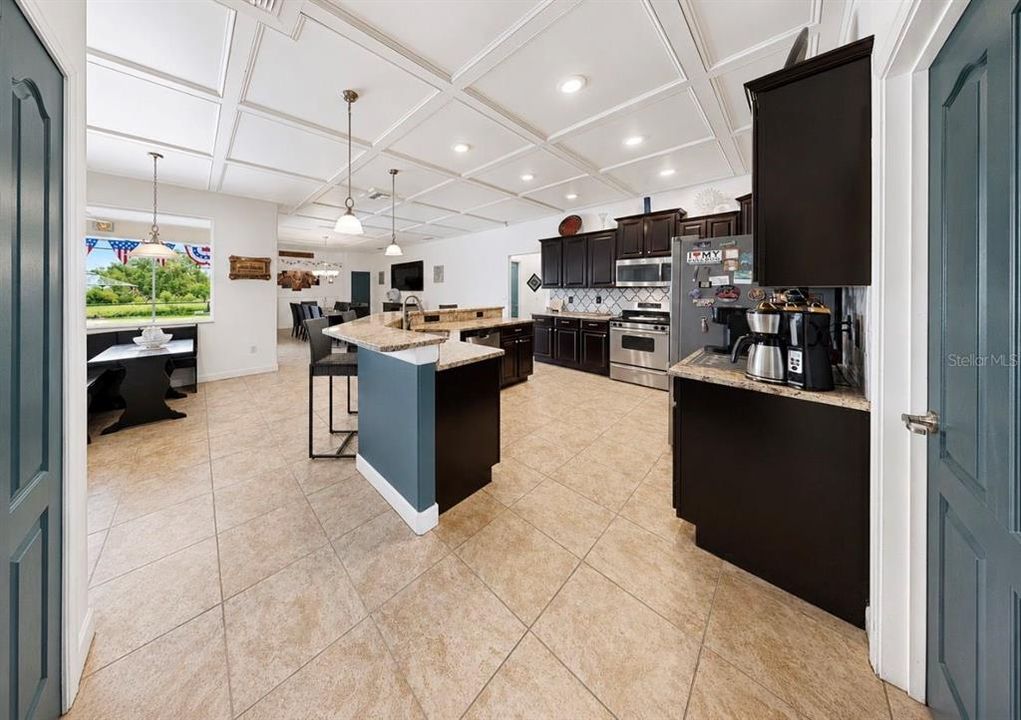 На продажу: $525,000 (5 спален, 4 ванн, 3316 Квадратных фут)