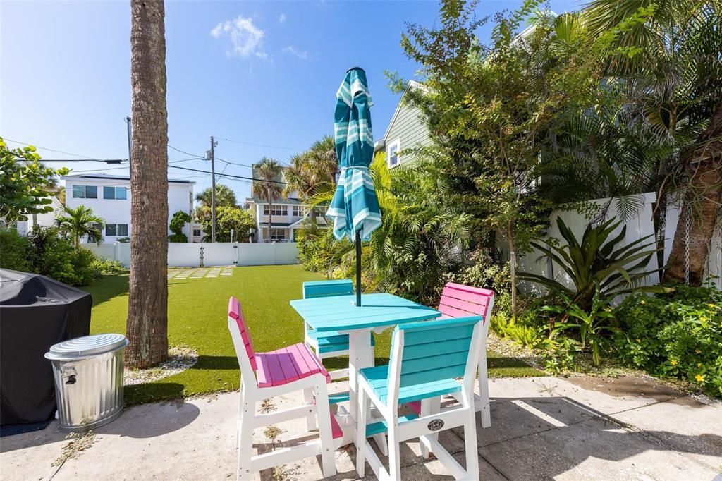 En Venta: $1,895,000 (3 camas, 3 baños, 2242 Pies cuadrados)