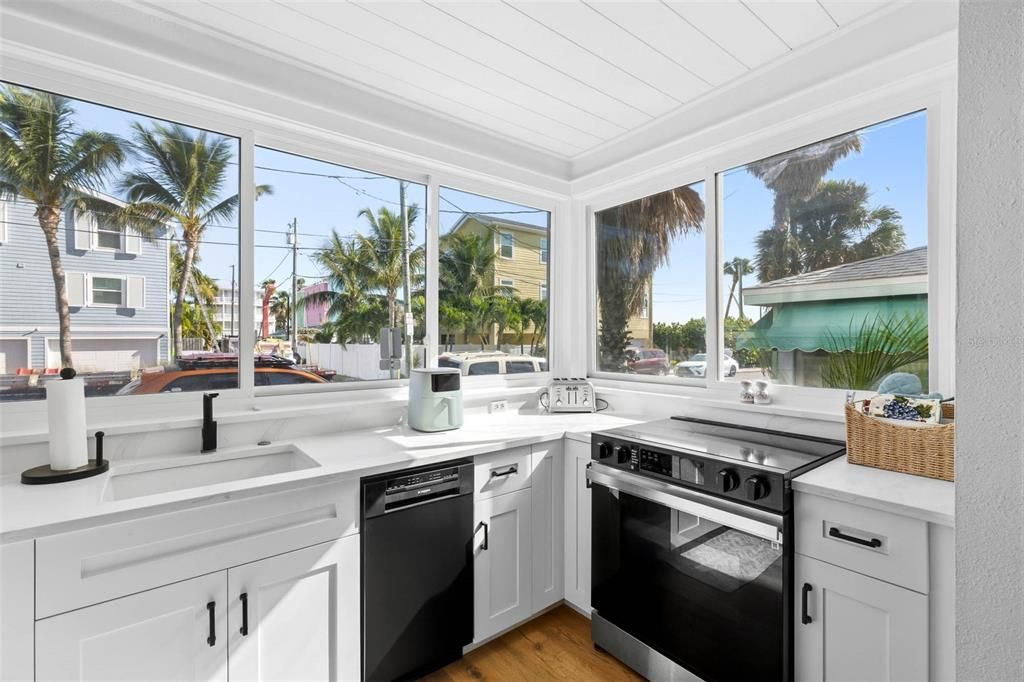 En Venta: $1,895,000 (3 camas, 3 baños, 2242 Pies cuadrados)