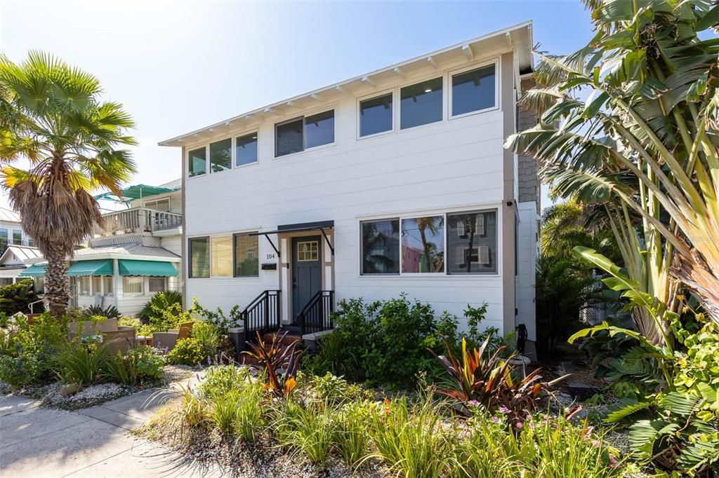 En Venta: $1,895,000 (3 camas, 3 baños, 2242 Pies cuadrados)