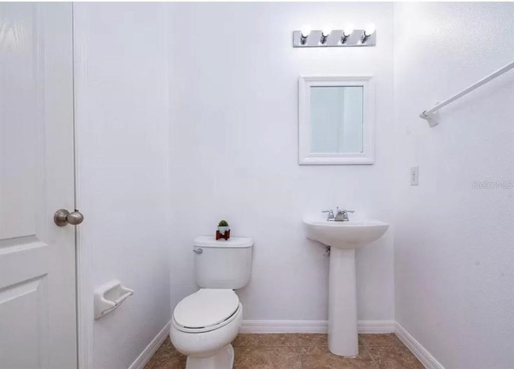 На продажу: $374,900 (3 спален, 2 ванн, 2134 Квадратных фут)