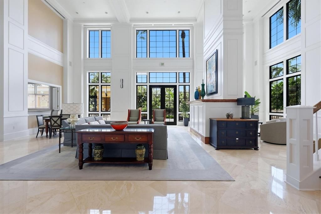 For Sale: $625,000 (2 beds, 1 baths, 990 Square Feet)
