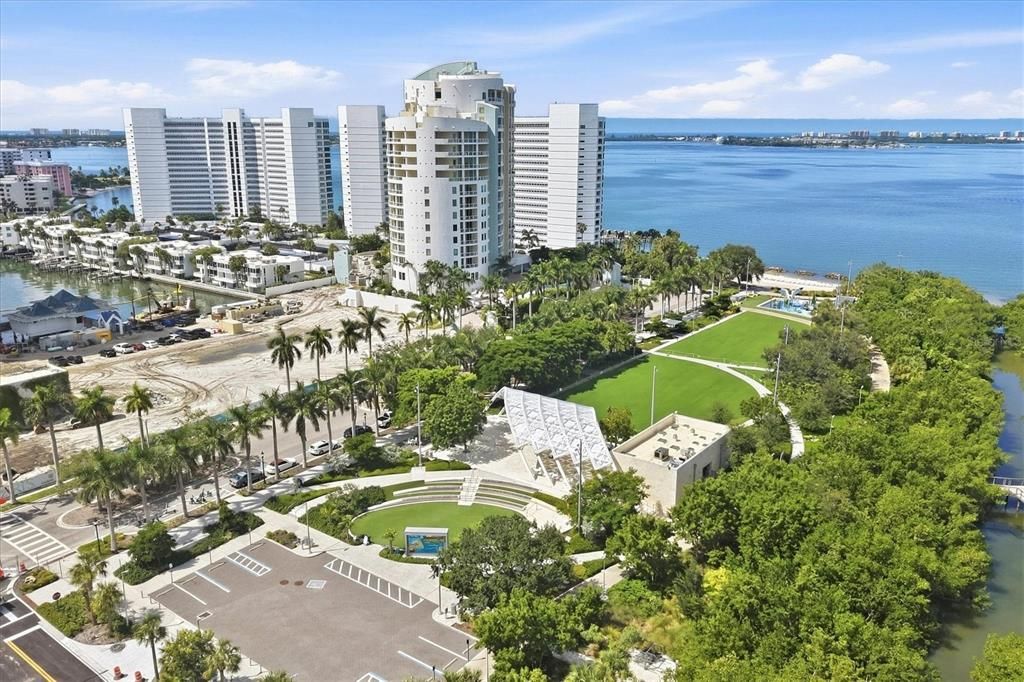 For Sale: $625,000 (2 beds, 1 baths, 990 Square Feet)