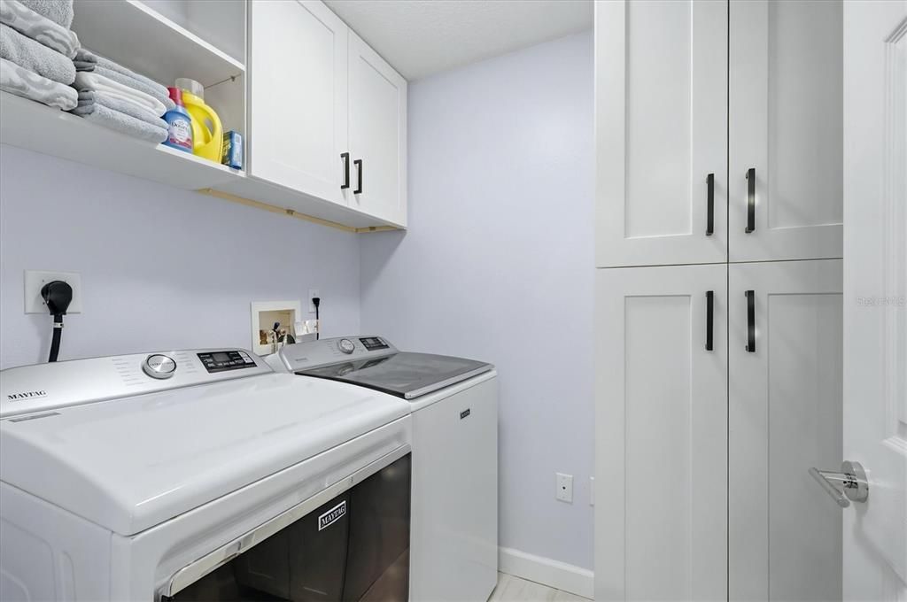 For Sale: $625,000 (2 beds, 1 baths, 990 Square Feet)