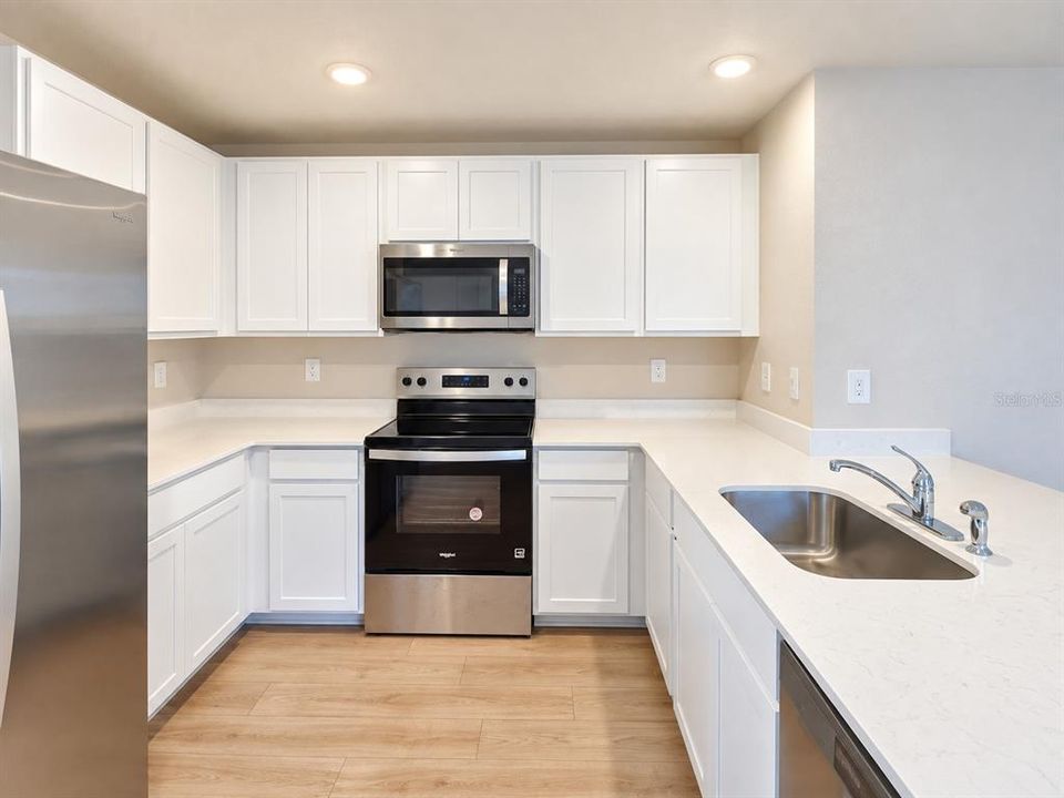 For Rent: $2,200 (3 beds, 2 baths, 1504 Square Feet)