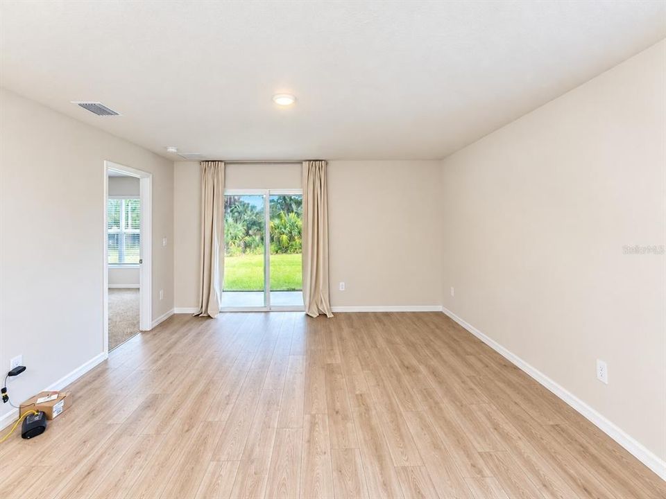 For Rent: $2,200 (3 beds, 2 baths, 1504 Square Feet)