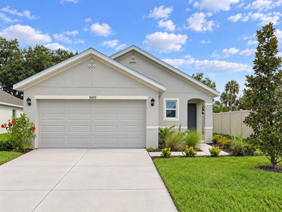 For Rent: $2,200 (3 beds, 2 baths, 1504 Square Feet)