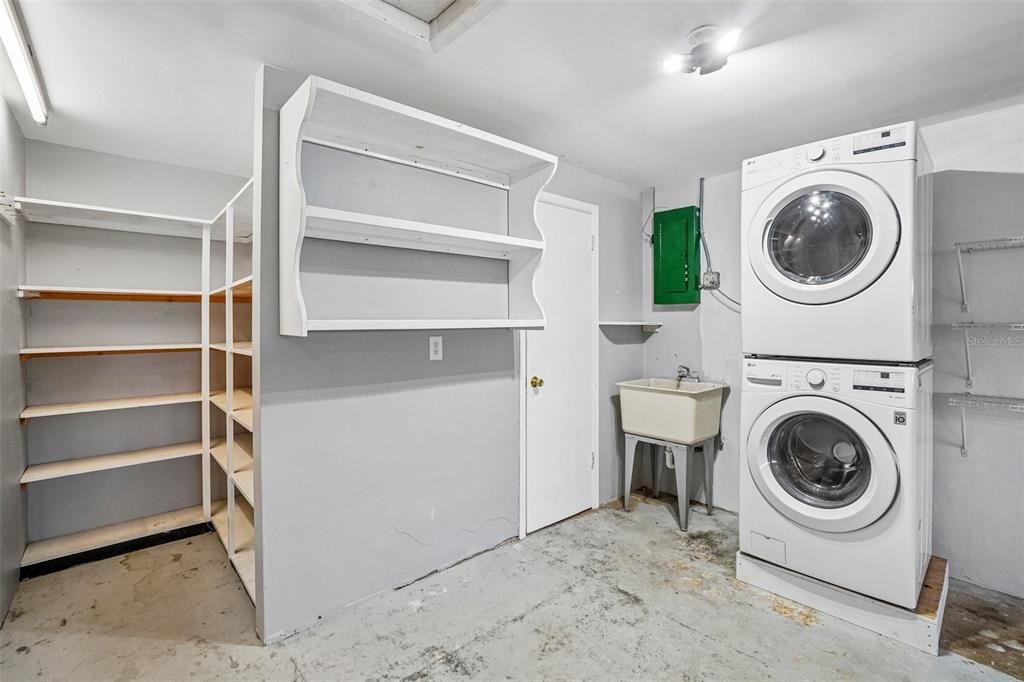 На продажу: $405,000 (2 спален, 2 ванн, 1107 Квадратных фут)