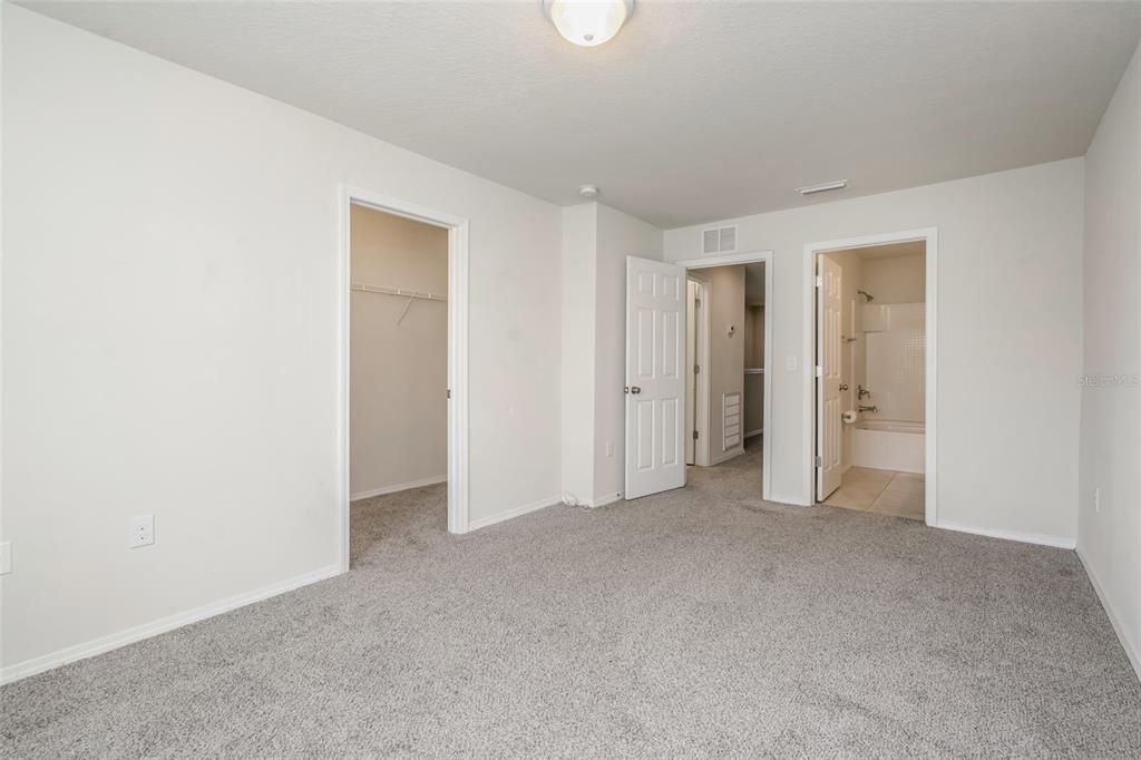 For Sale: $215,000 (2 beds, 2 baths, 1482 Square Feet)