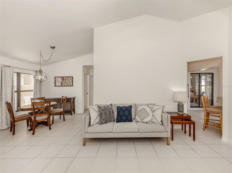 En Venta: $235,000 (2 camas, 2 baños, 1508 Pies cuadrados)