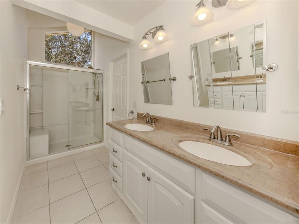 En Venta: $235,000 (2 camas, 2 baños, 1508 Pies cuadrados)
