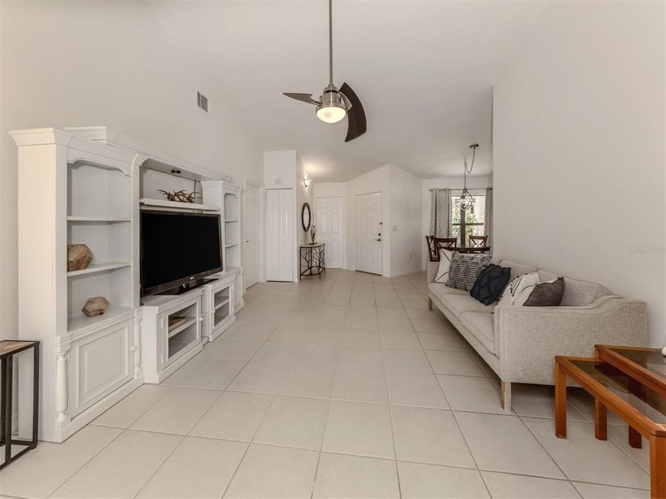 En Venta: $235,000 (2 camas, 2 baños, 1508 Pies cuadrados)