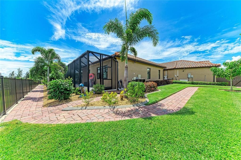 For Sale: $1,900,000 (3 beds, 3 baths, 2953 Square Feet)