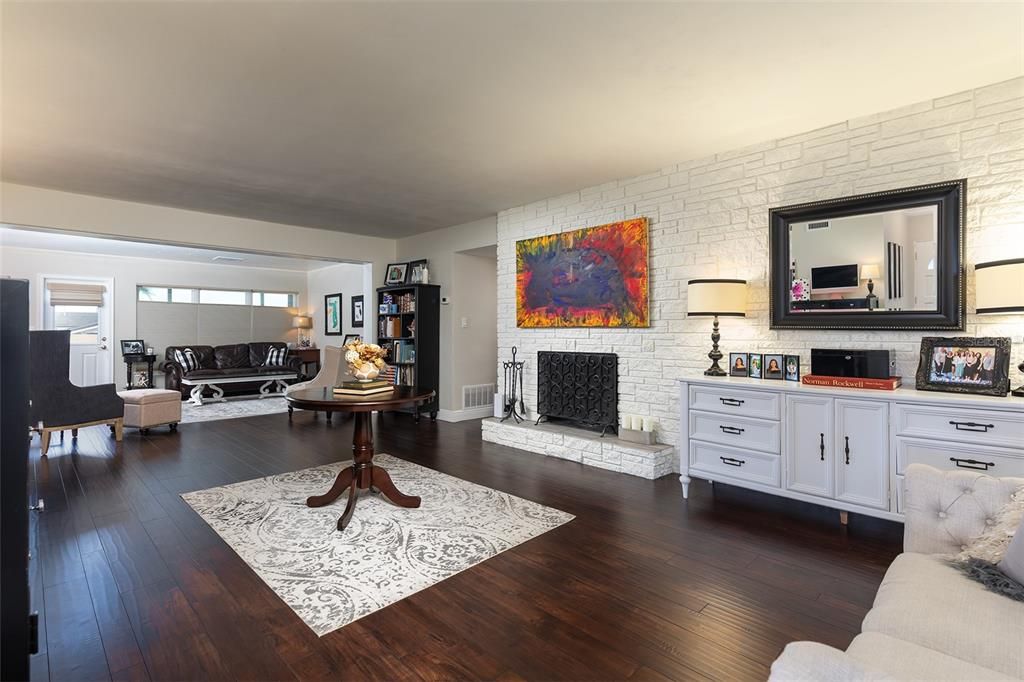 For Sale: $485,000 (2 beds, 2 baths, 1664 Square Feet)