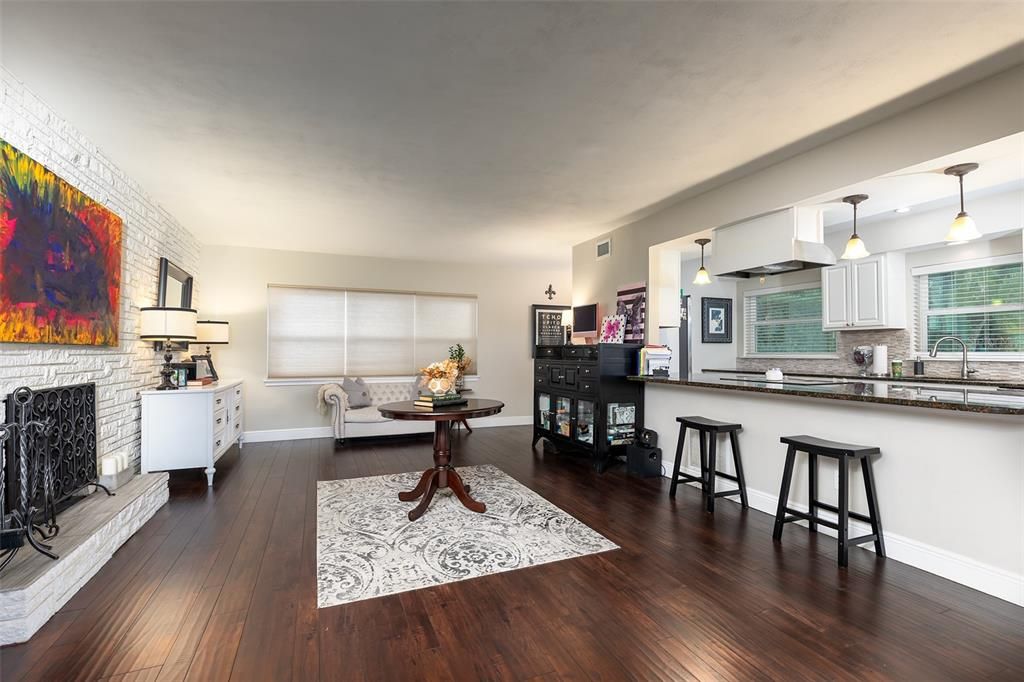 For Sale: $485,000 (2 beds, 2 baths, 1664 Square Feet)