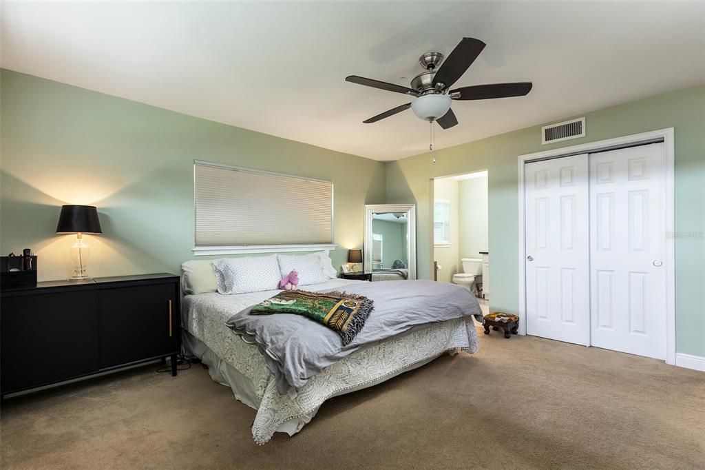 For Sale: $485,000 (2 beds, 2 baths, 1664 Square Feet)